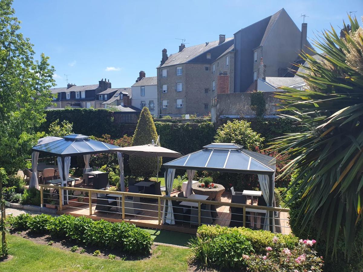 Hotel De La Croix D'Or 아브랑슈 외부 사진