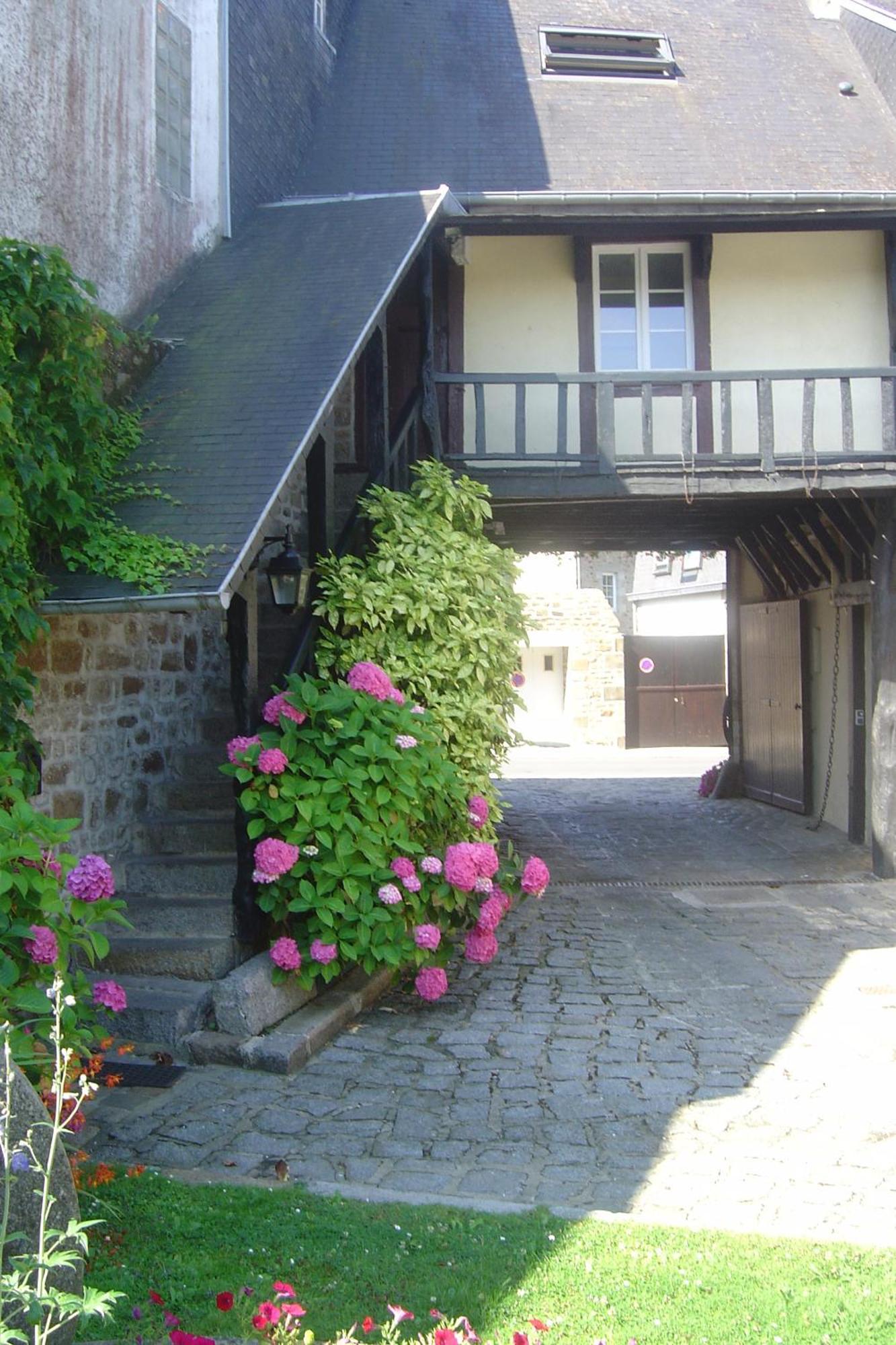 Hotel De La Croix D'Or 아브랑슈 외부 사진