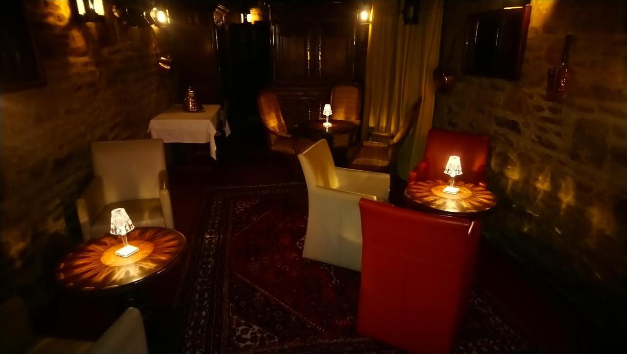 Hotel De La Croix D'Or 아브랑슈 외부 사진