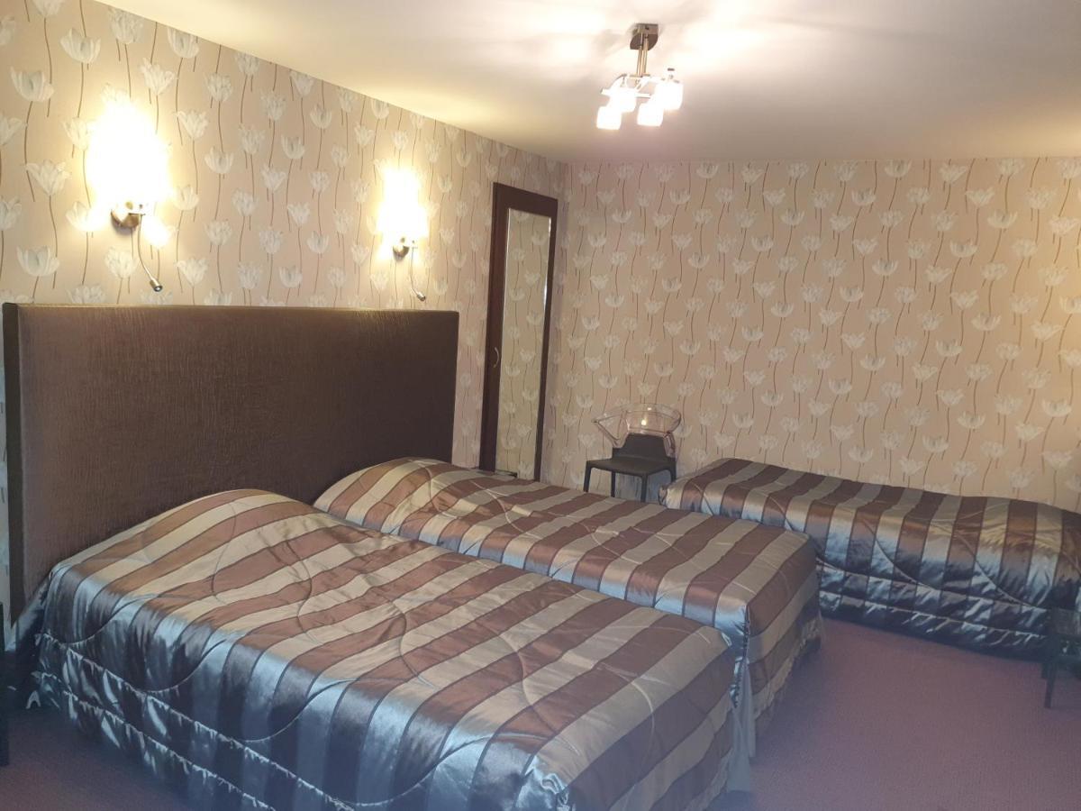 Hotel De La Croix D'Or 아브랑슈 외부 사진