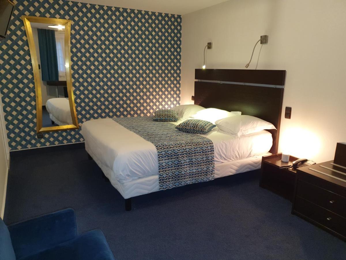 Hotel De La Croix D'Or 아브랑슈 외부 사진